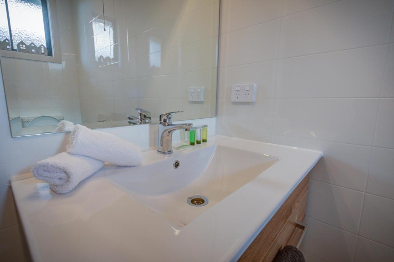 Dusky Motels Te Anau Ngoại thất bức ảnh