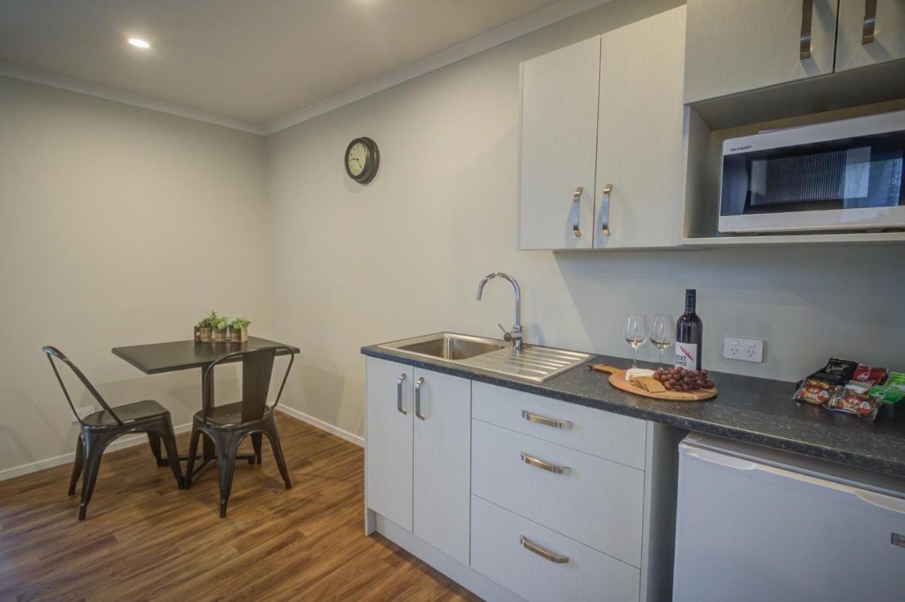 Dusky Motels Te Anau Ngoại thất bức ảnh